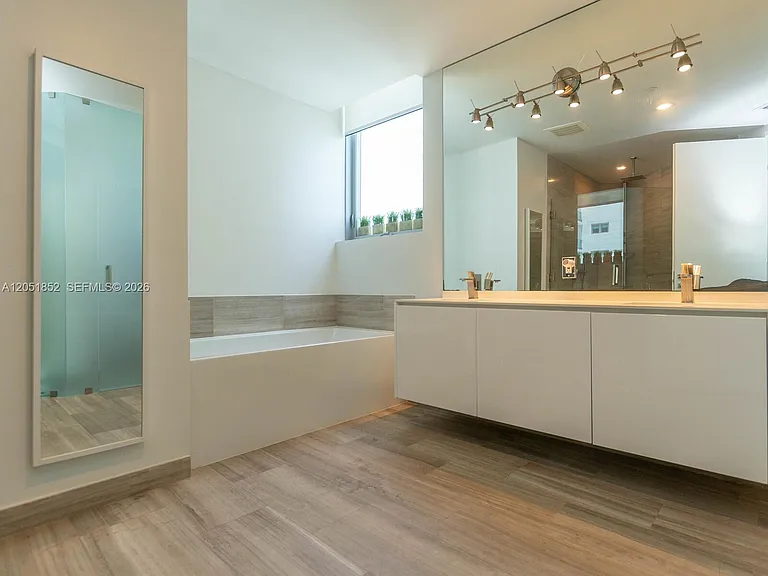 1300 Brickell Bay Dr #3804 — Photo 64