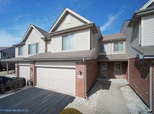 8304 Auburn Ln, Frankfort, IL 60423