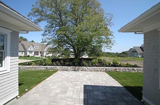 2nd image of 22 Eldredge Ln