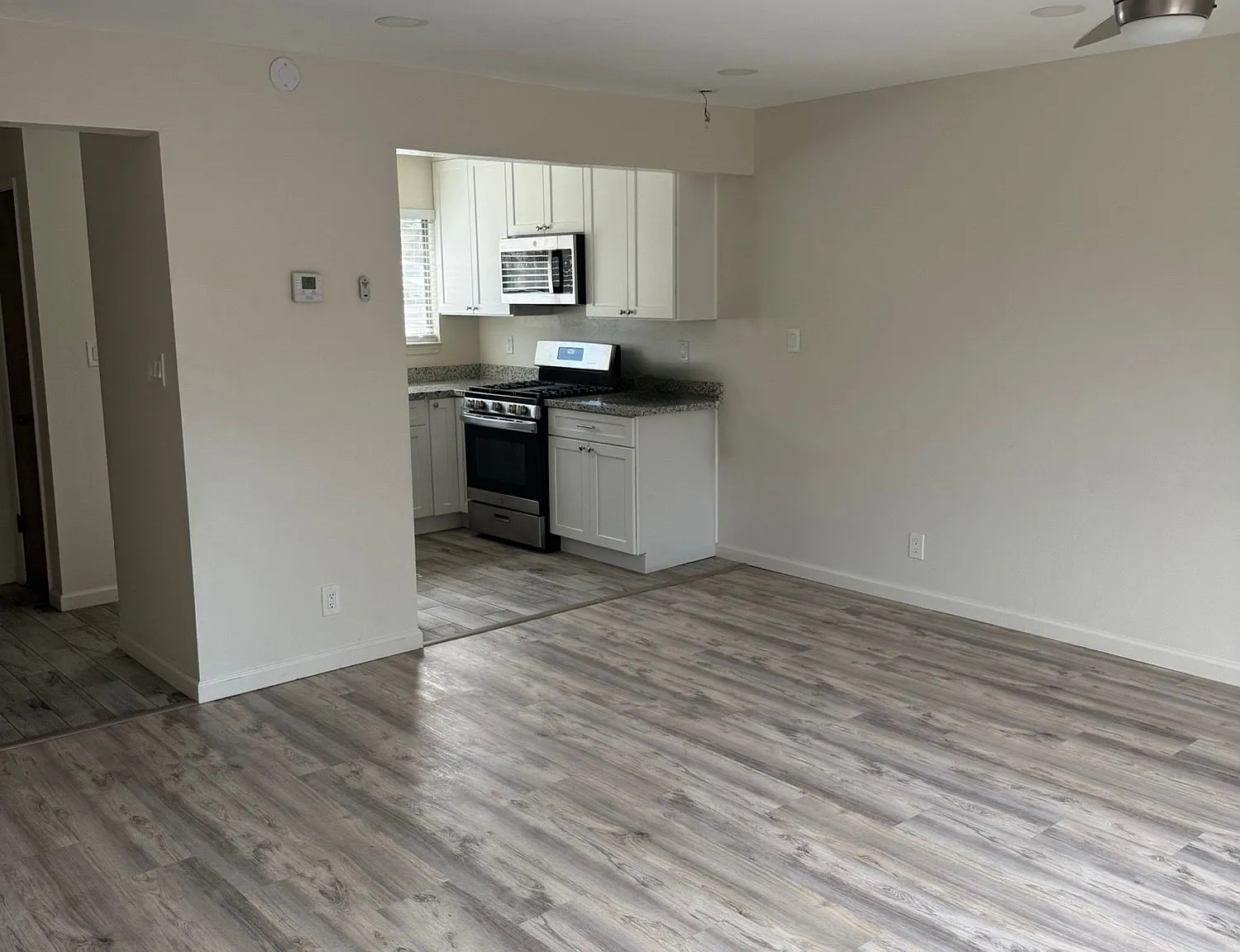2 bed, 1.5 bath, 1000 sqft, $2,600 — Photo 4
