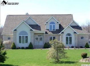 14716 Aspen Hills Ln, Burton, OH 44021