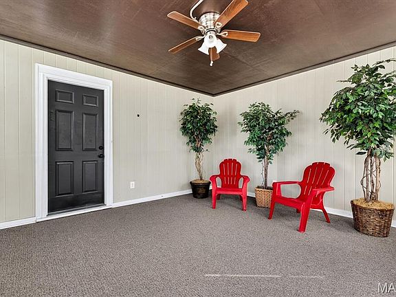 5th image of 1423 Roger Ave