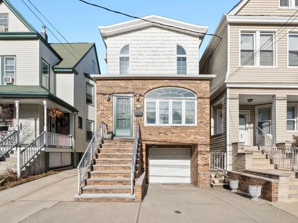 19 E 32nd St, Bayonne, NJ 07002