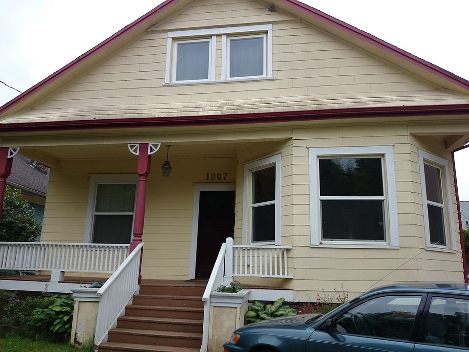 2nd image of 1007 E Republican St