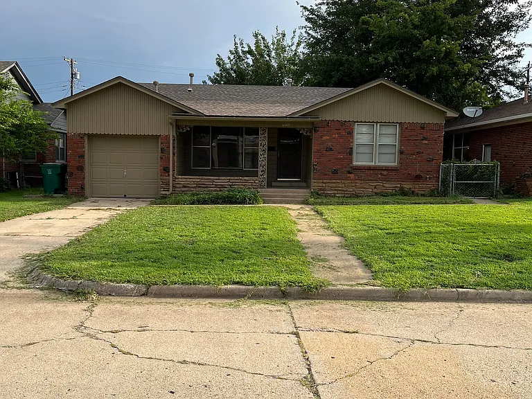 4123 NW 18th St — Photo 1