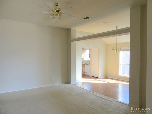4th image of 2825 Wakecrest Dr