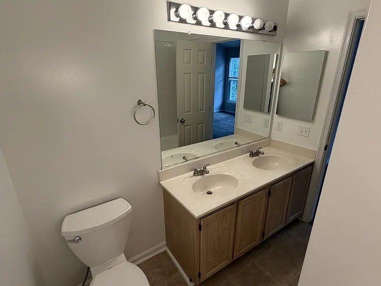 2361 Laconia Ct — Photo 14