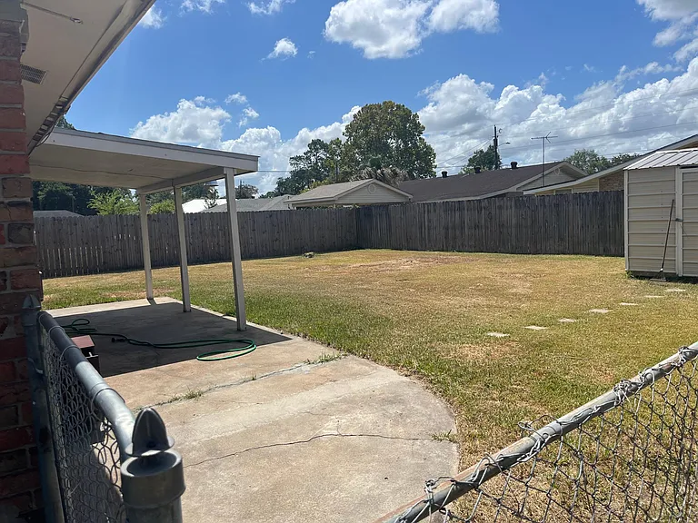 220 Harrell Dr — Photo 12