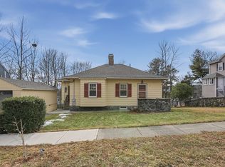 7 Columbine Rd, Worcester, MA 01609