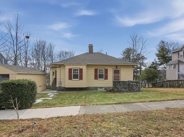 7 Columbine Rd, Worcester, MA 01609