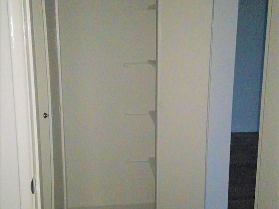 5th image of 5014 1/2 Lennox Blvd
