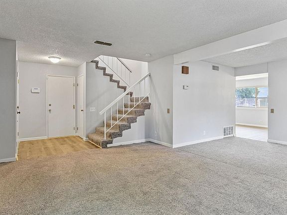 5th image of 1585 Woodridge Oak Way