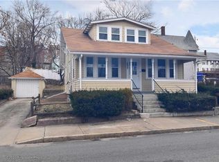 292 School St, Pawtucket, RI 02860