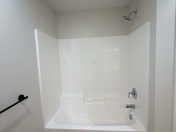 5th image of 104 8th St SW #12