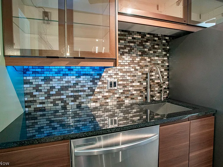 11850 Edgewater Dr #701 — Photo 11