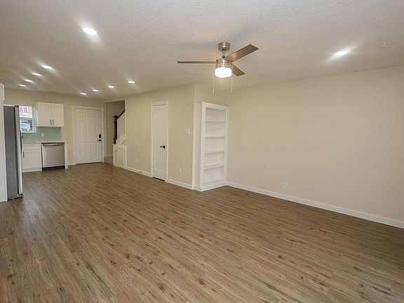 3rd image of 708 Staitti St APT 7