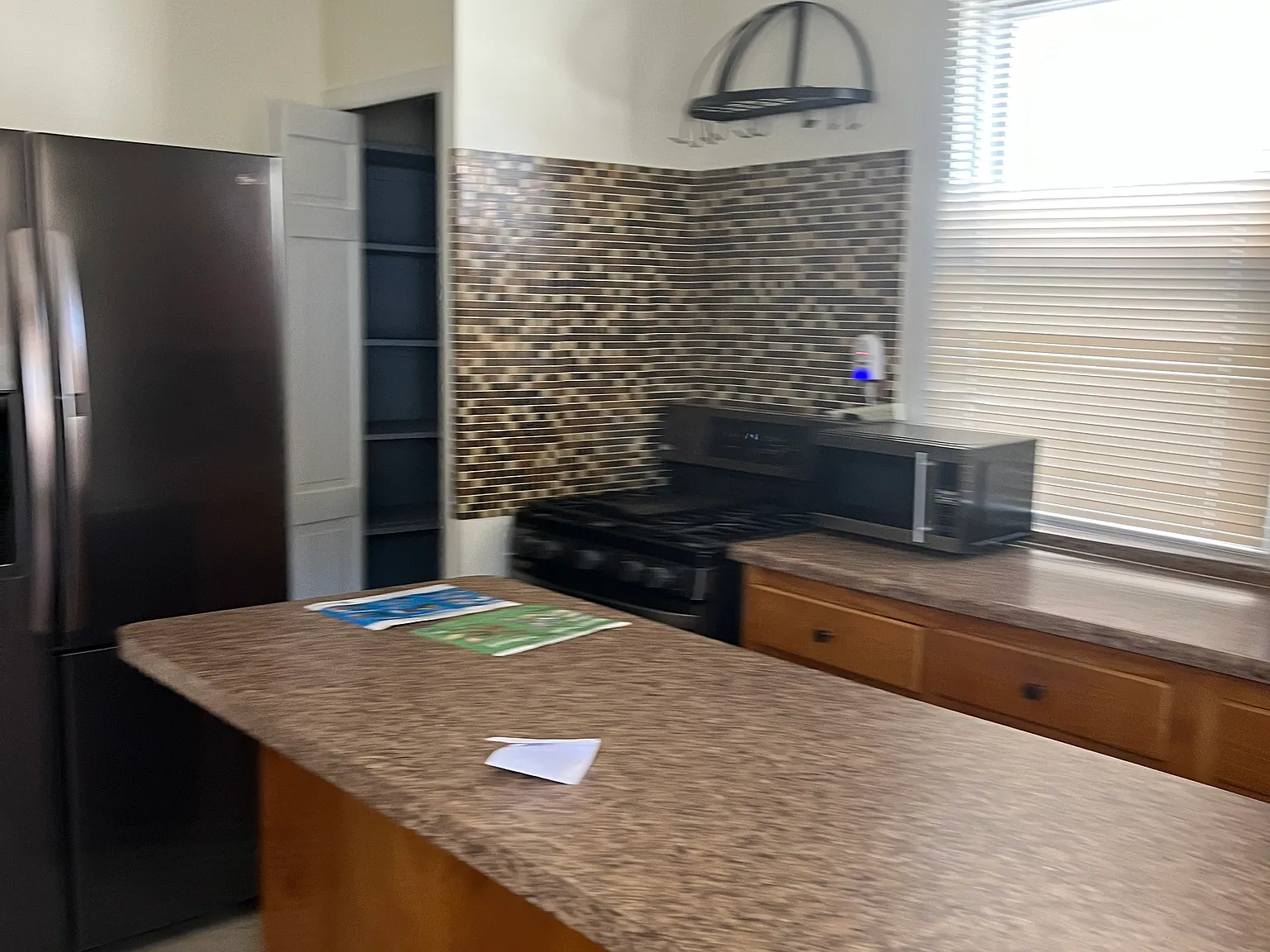 189 Sharpe Ave — Photo 2