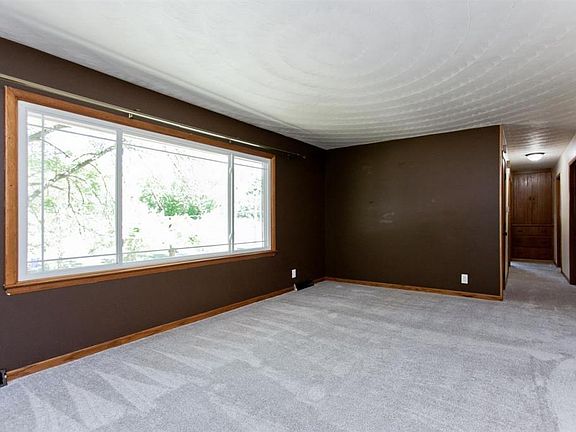 5th image of 2613 Westwood Dr NW