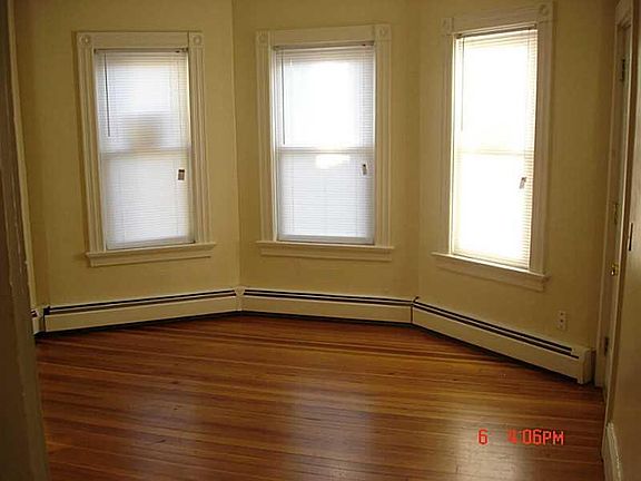 2nd image of 821-823 Atwells Ave