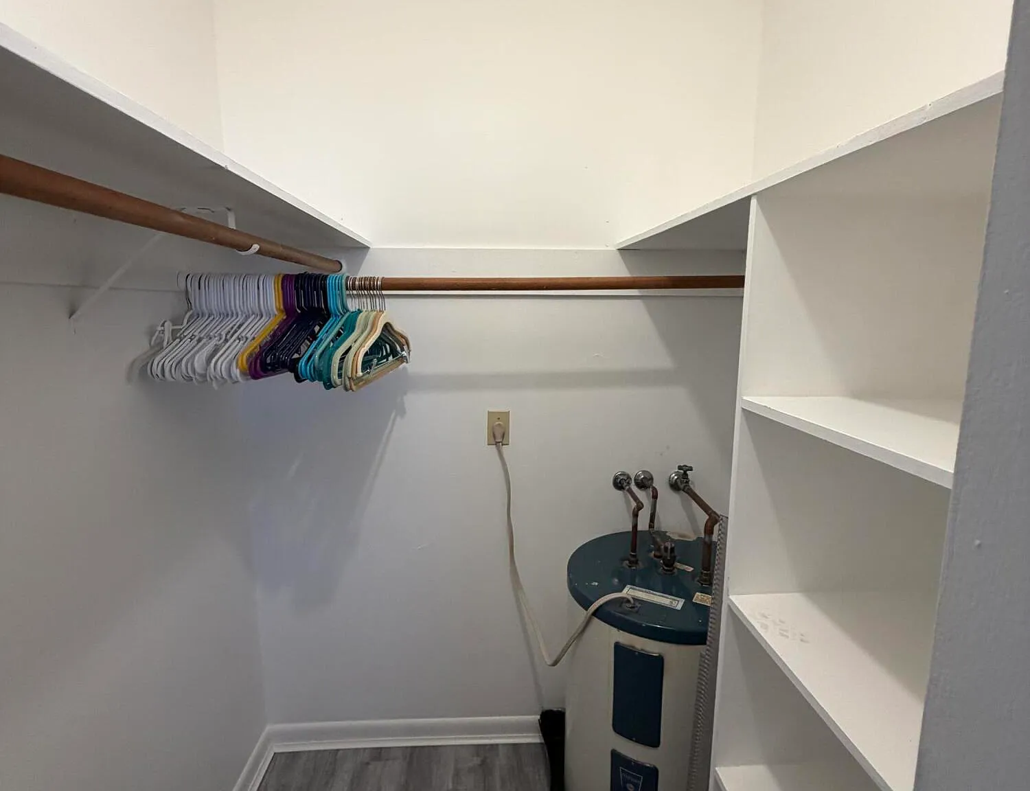 1 bed, 1.0 bath, 596 sqft, $1,650 — Photo 3