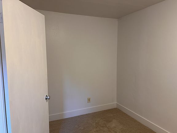 5th image of 4705 40th Ave NE #4705