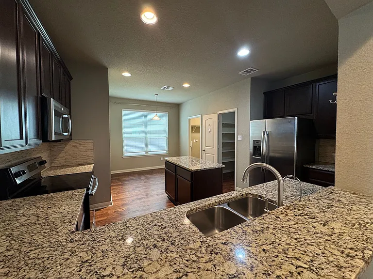 3309 Addison St — Photo 20