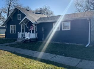 801 SW 1st St, Madison, SD 57042