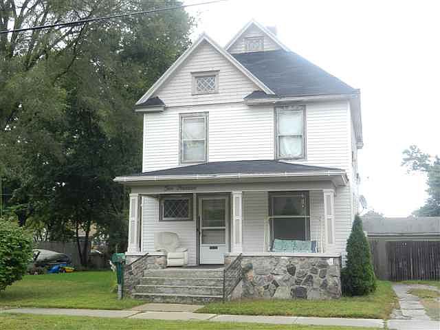 1st image of 214 N Michigan St