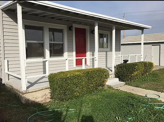 337 Potomac Ave — Photo 4