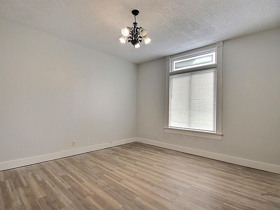 2nd image of 815 Eckart St