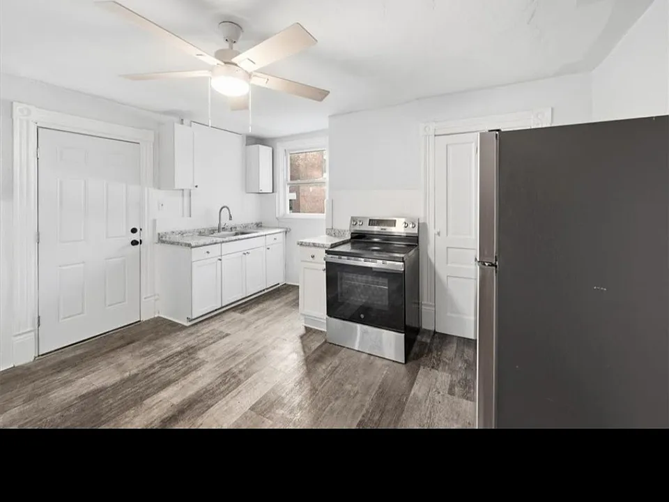 1229 Success St #2