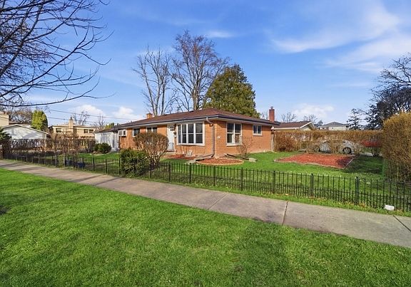 2nd image of 50 Glenview Rd