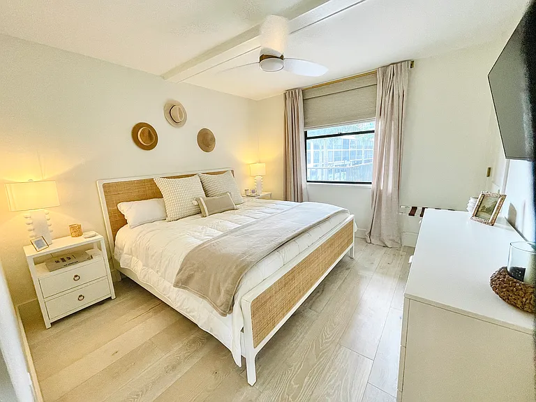 Secondary bedroom with king bed
