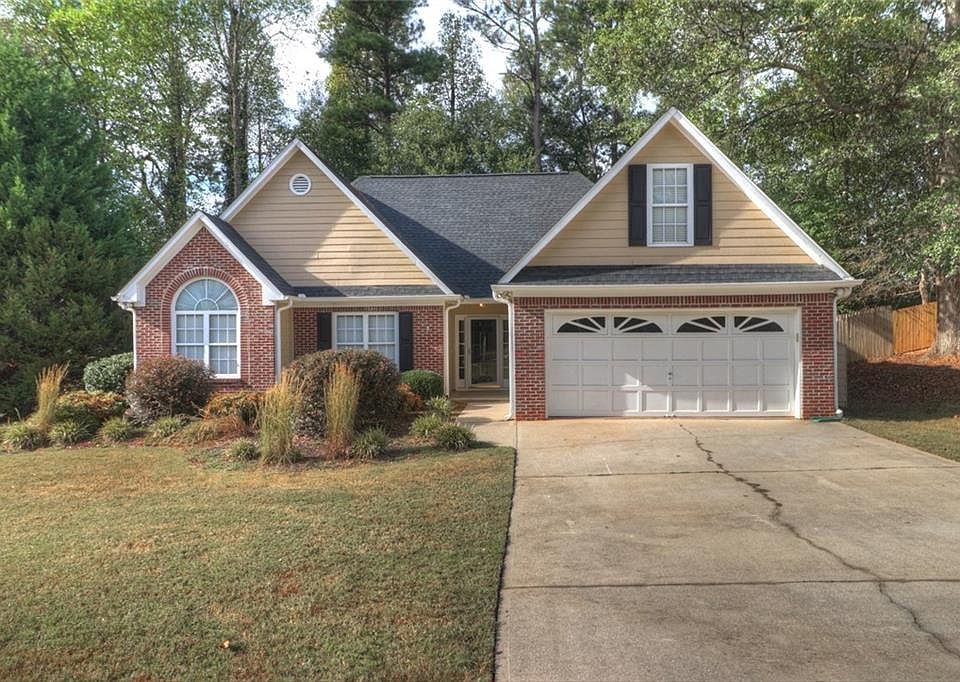 1st image of 605 Weeping Willow Dr