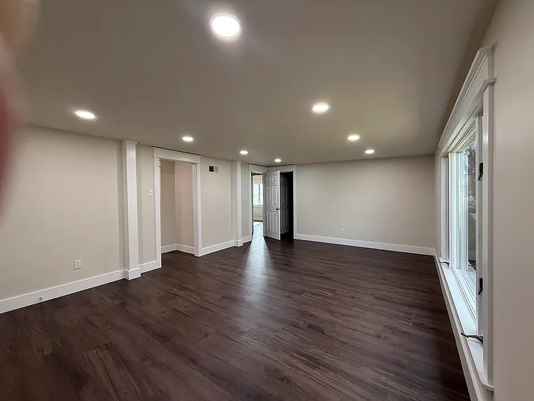 705 Saint Paul Ln — Photo 17
