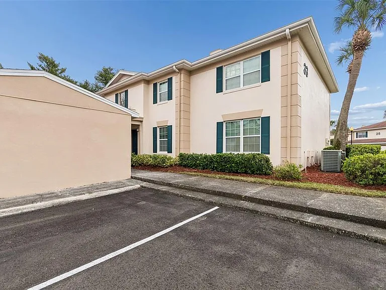 10375 Carrollwood Ln #332 — Photo 4