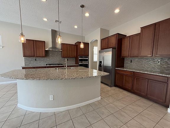 3rd image of 4689 Lluvia Encantada