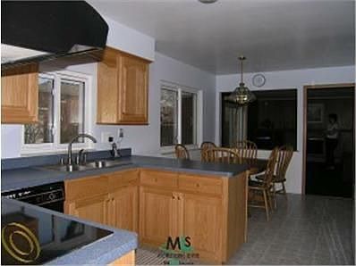 3rd image of 562 Blairmoor Ct