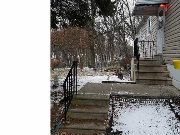 2nd image of 3652 Chesterfield Rd