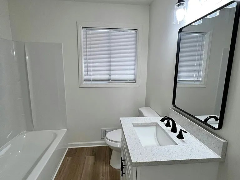 4421 Lee Rd #A2 — Photo 3