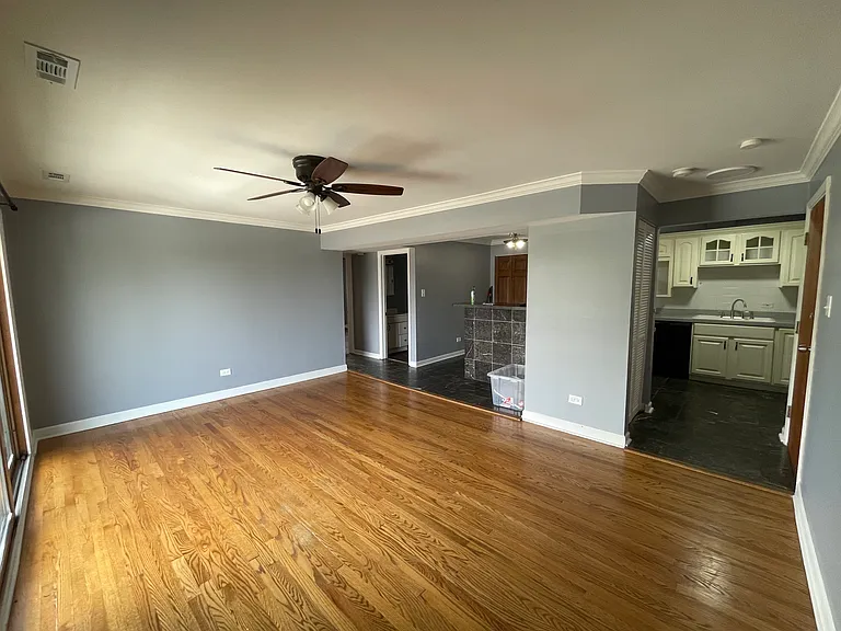 5850 W 87th St #3C — Photo 4