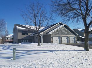 9512 79th St S, Cottage Grove, MN 55016