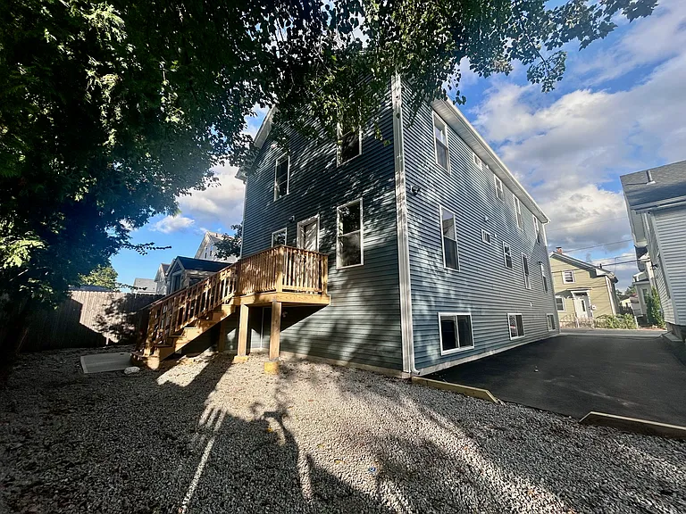 24 Vandewater St #2 — Photo 25