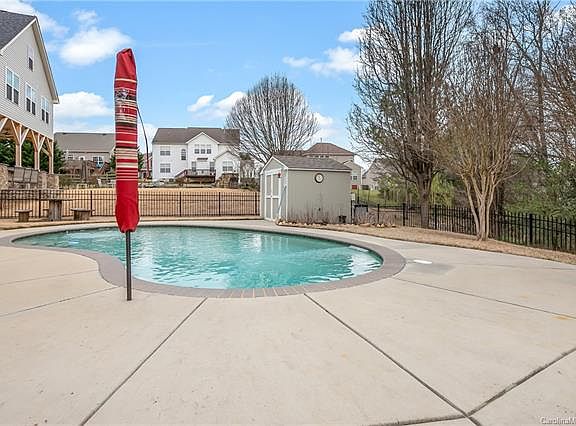 3rd image of 10543 Tintinhull Dr