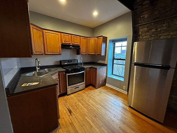 3rd image of 1801 S Throop St #405