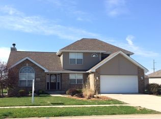 460 Stone Cutter Dr, Bourbonnais, IL 60914
