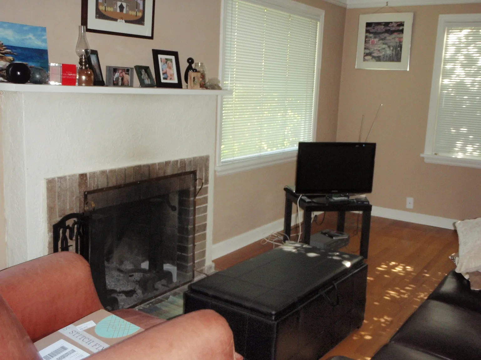 3 bed, 1.5 bath, 1600 sqft, $3,000 — Photo 2