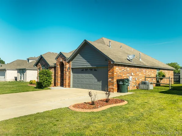 13227 E 132nd St N, Collinsville, OK 74021