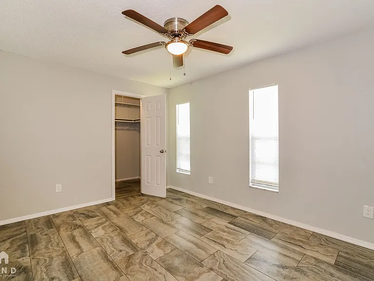 209 Banyan Ct — Photo 8
