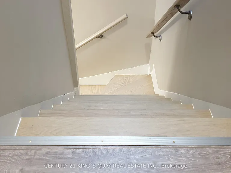626 Yonge St #UL — Photo 5